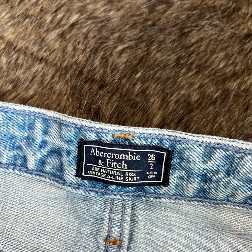 Abercrombie & Fitch Blue Jean Distressed Z0E NATURAL RISE VINTAGE A-LINE SKIRT 2 - Picture 3 of 5